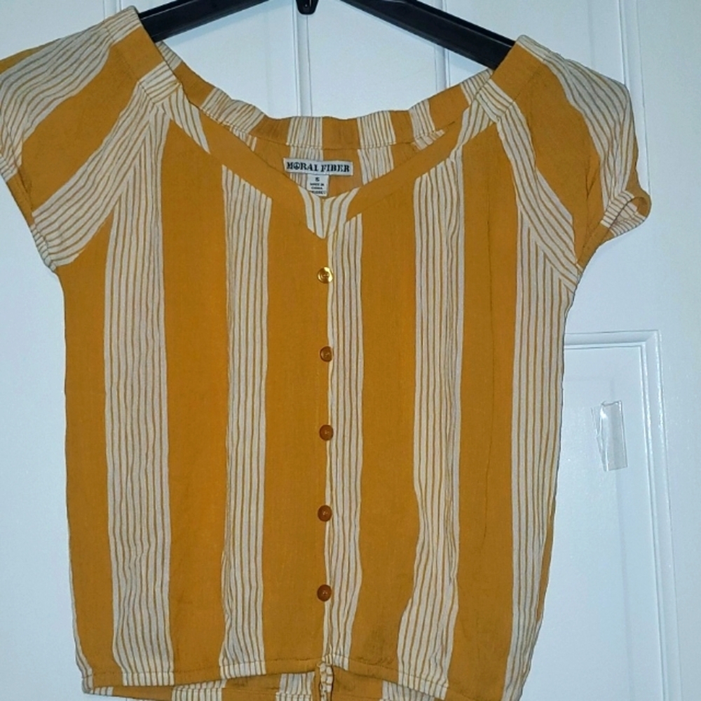 Women S yellow and white stripes vneck and elastic on the sleeves on tne bottom